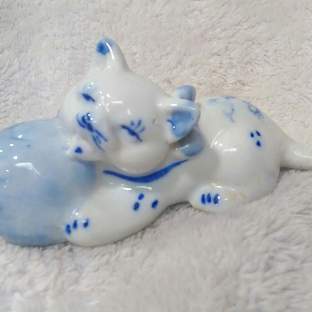 Cat BLUE And White Playful with Ball Knicknack porcelain figurines